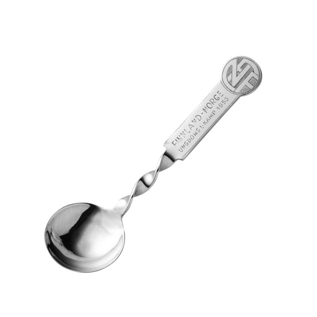 NFF Finland Norge vridd minneskje 11 cm