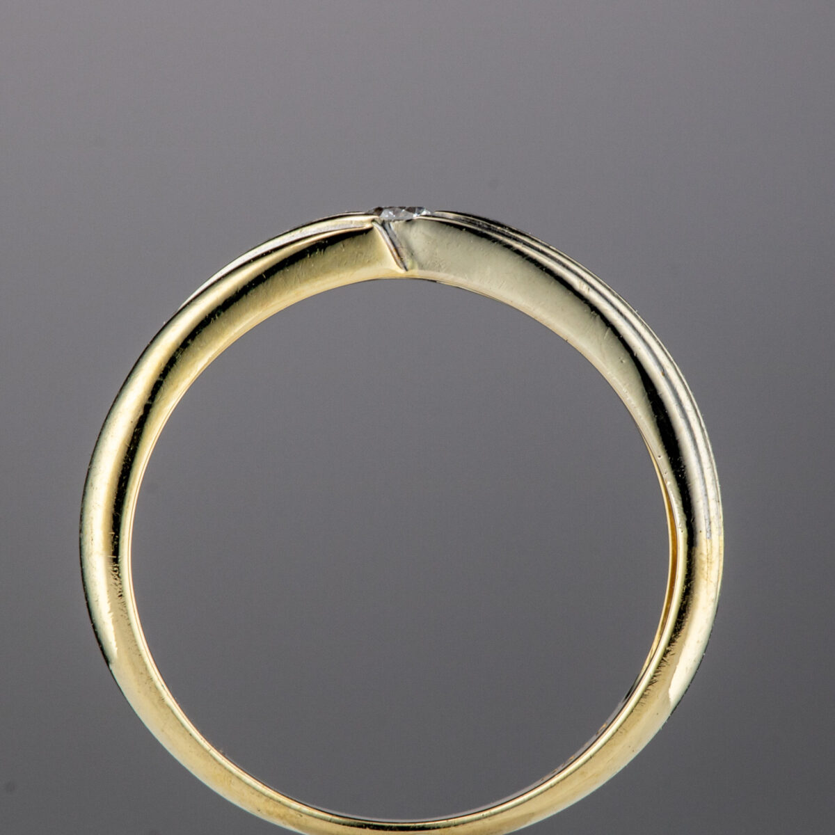 Ring, gult gull, diamant (0,06 ct.) - Bilde 2