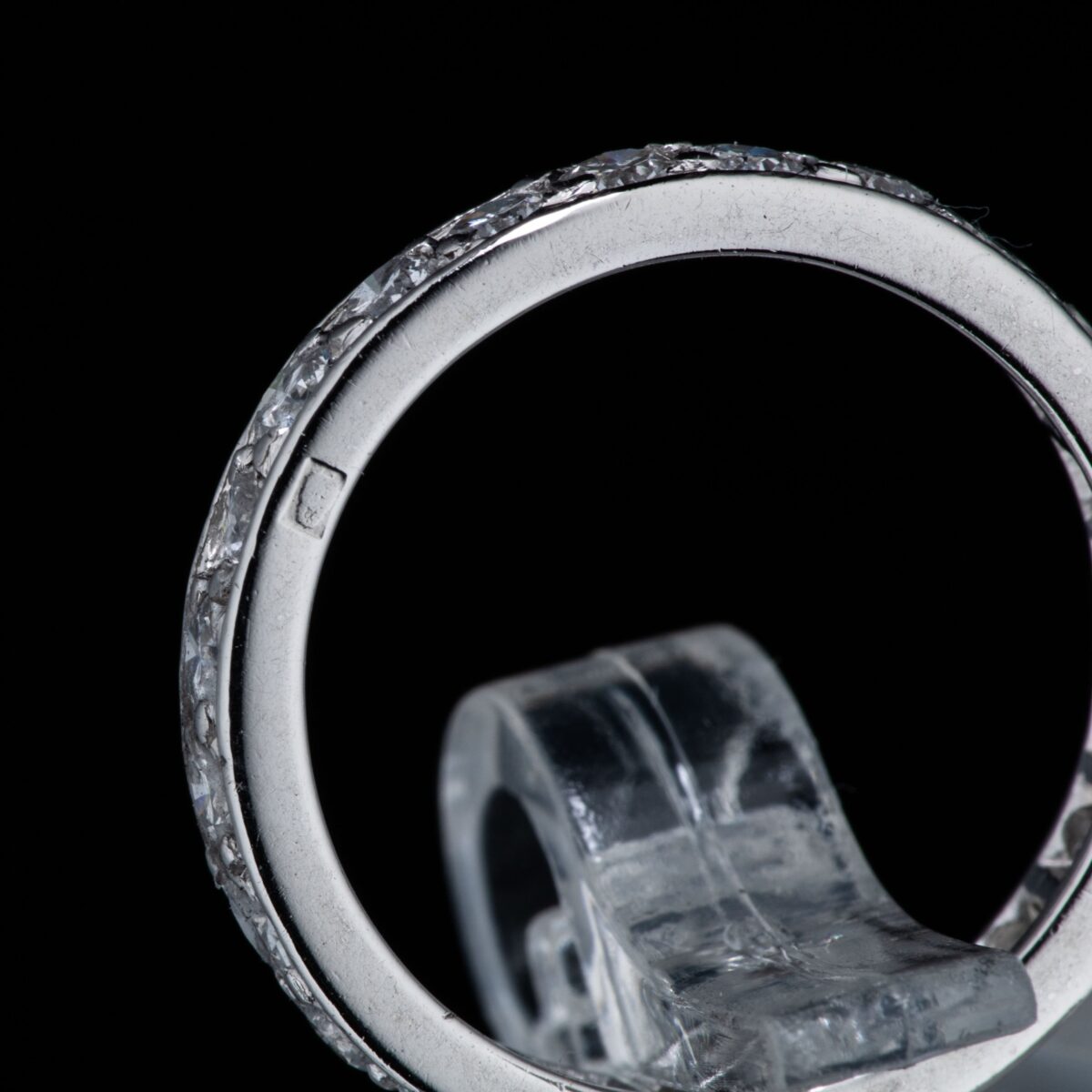 Eternity diamantring (0,69 ct.), hvitt gull - Bilde 3
