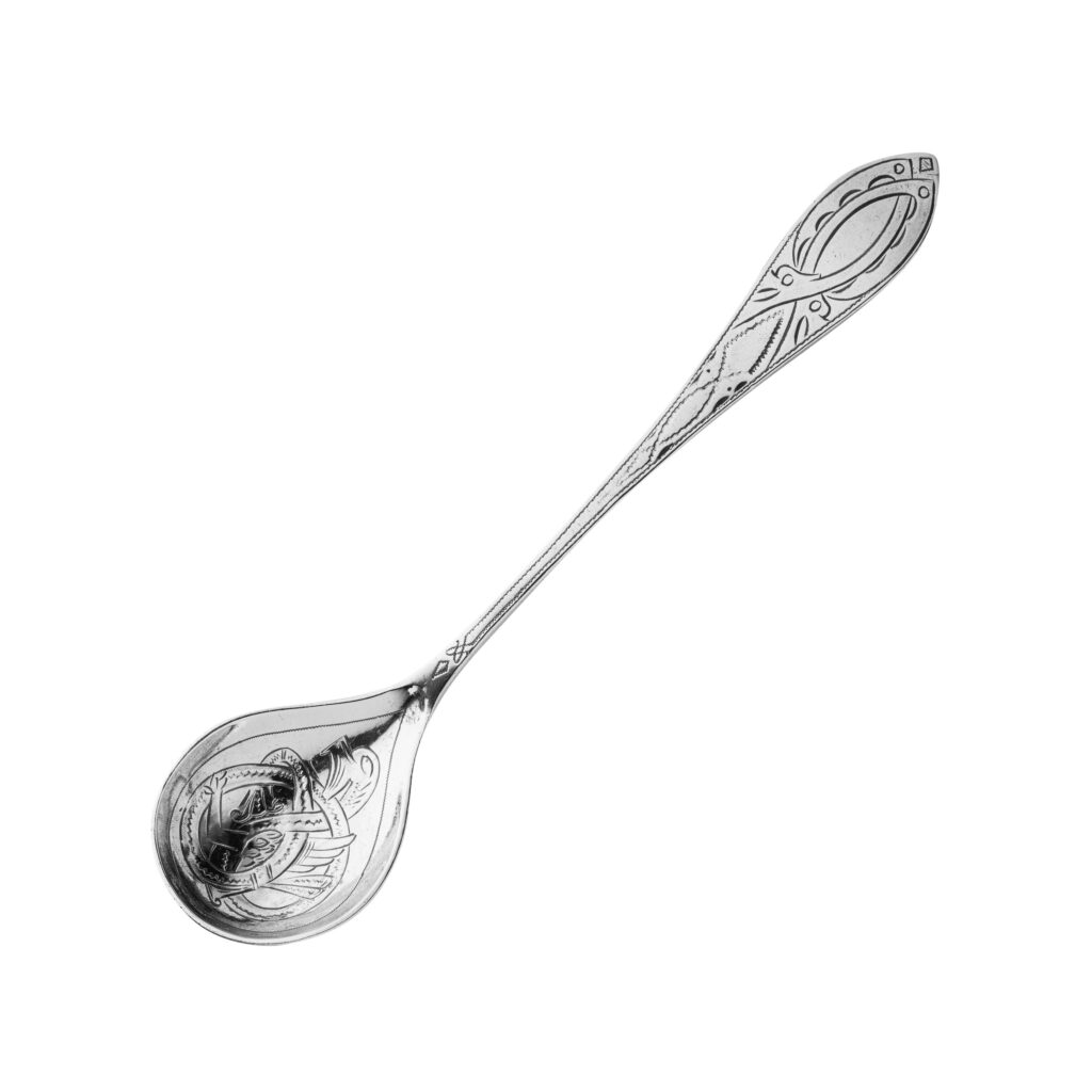 Håndgravert Drage syltetøyskje 15 cm