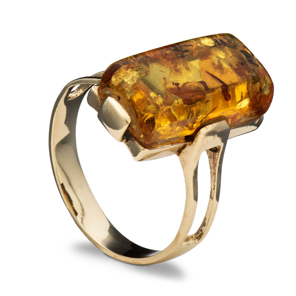 Ring, gult gull, rav