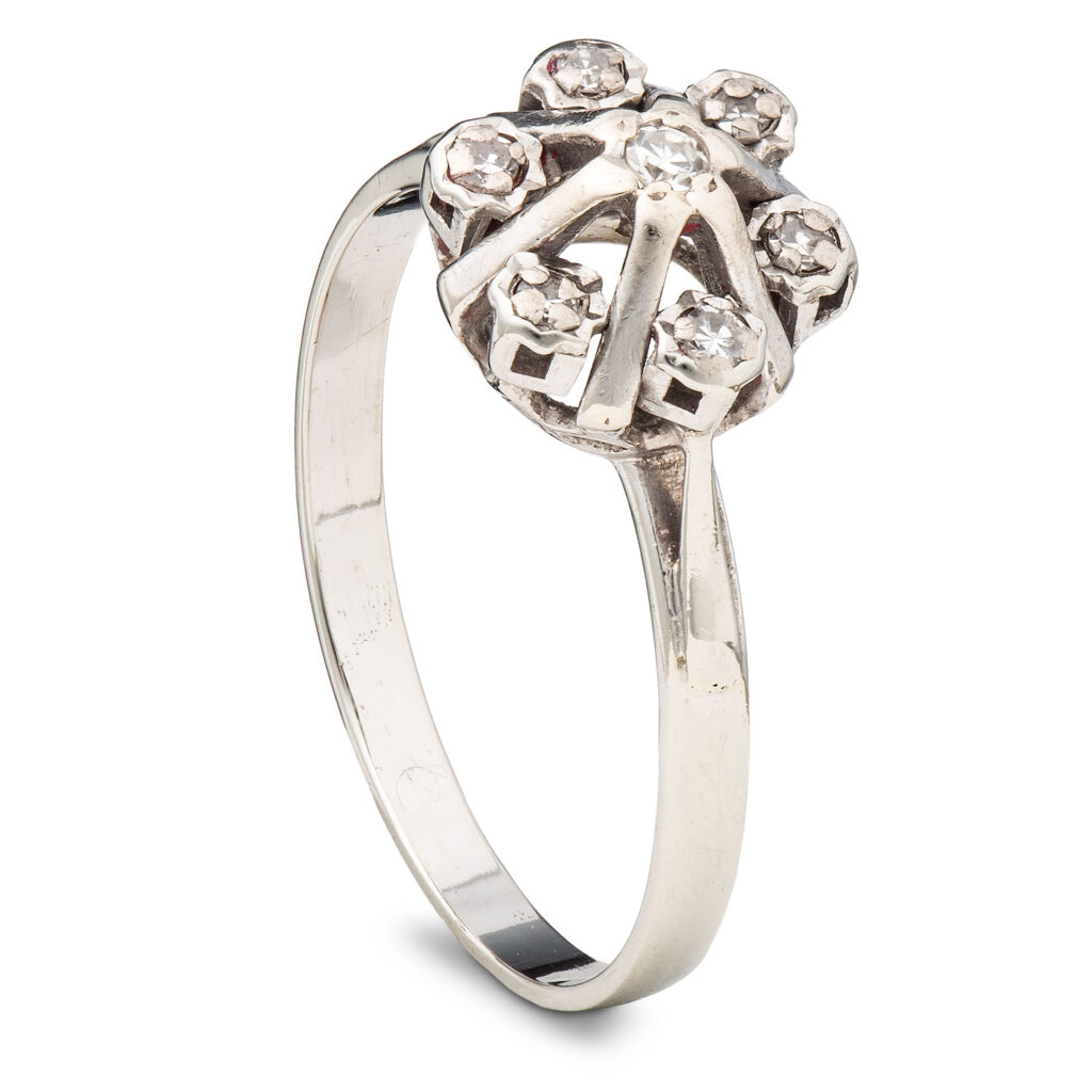Rosettring, hvitt gull, diamanter (0,12 ct.)