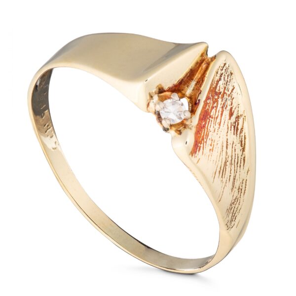 Ring, gult gull, diamant (0,03 ct.)