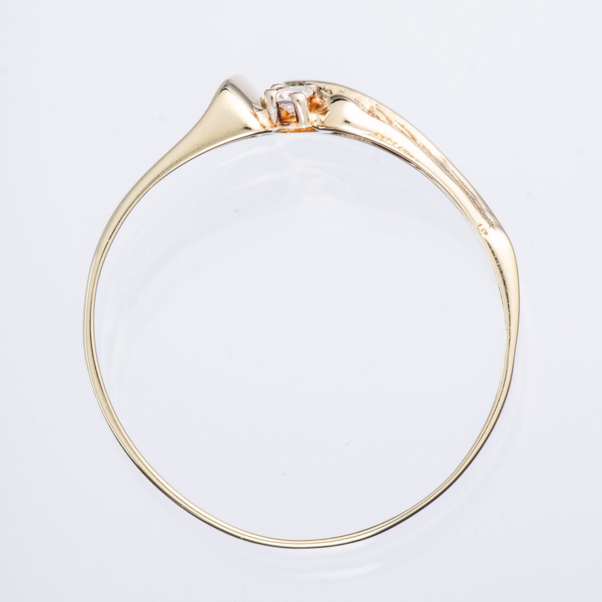 Ring, gult gull, diamant (0,03 ct.) - Bilde 2