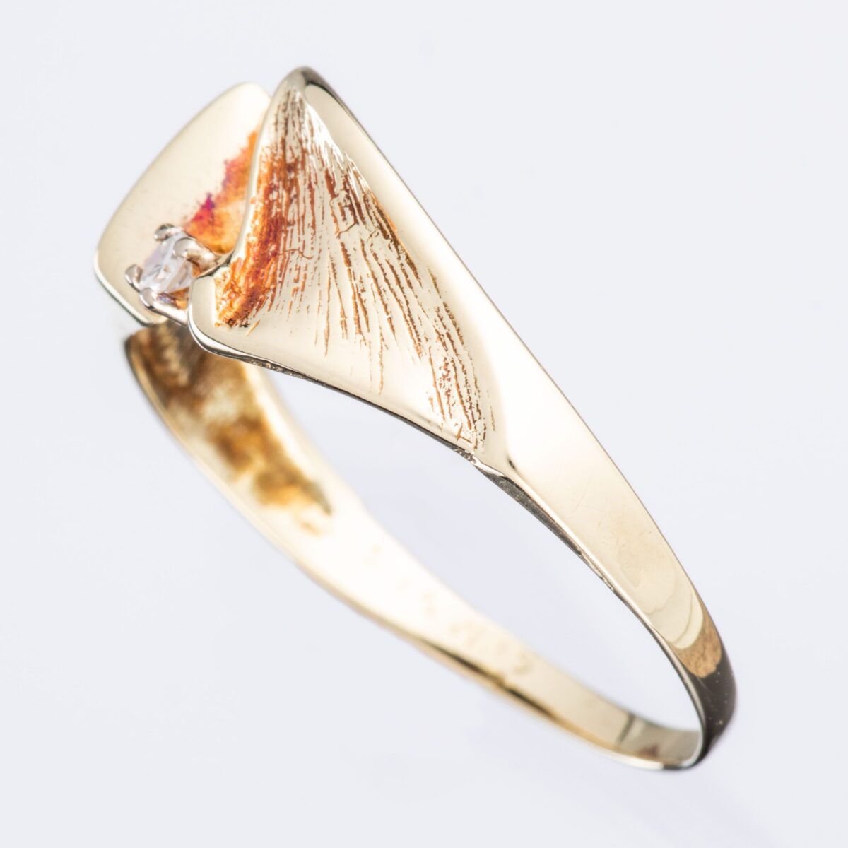 Ring, gult gull, diamant (0,03 ct.) - Bilde 3