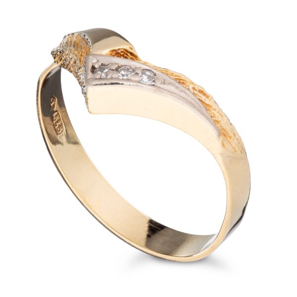 Ring, gult gull, diamanter (0,02 ct.)