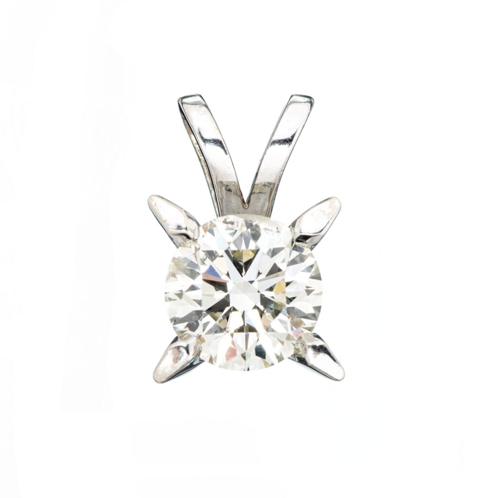 Diamant anheng (1,10 ct.), hvitt gull