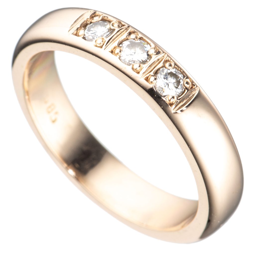 Ring, gult gull, diamanter (0,30 ct.)