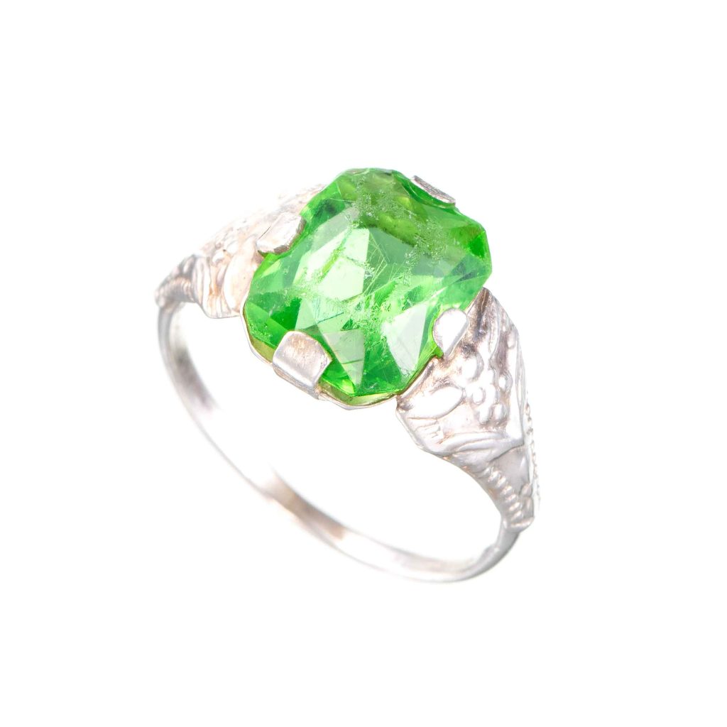 Ring, sølv, grønn glasstein