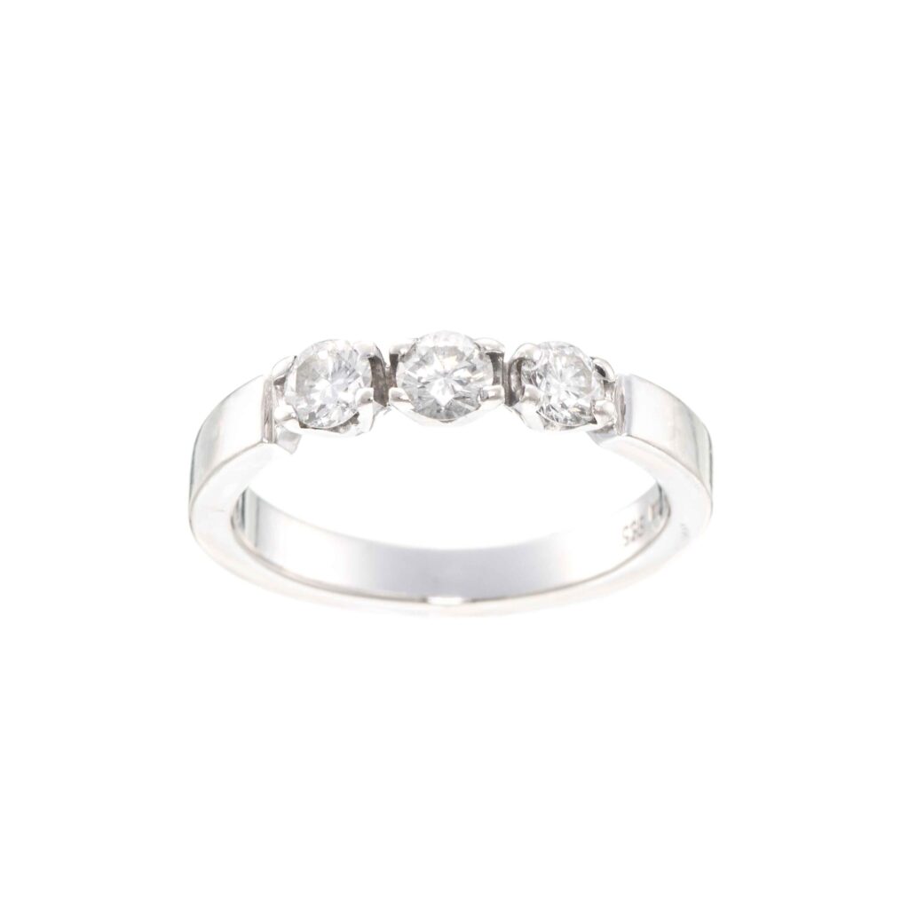 Diamantring (0,60 ct.), hvitt gull