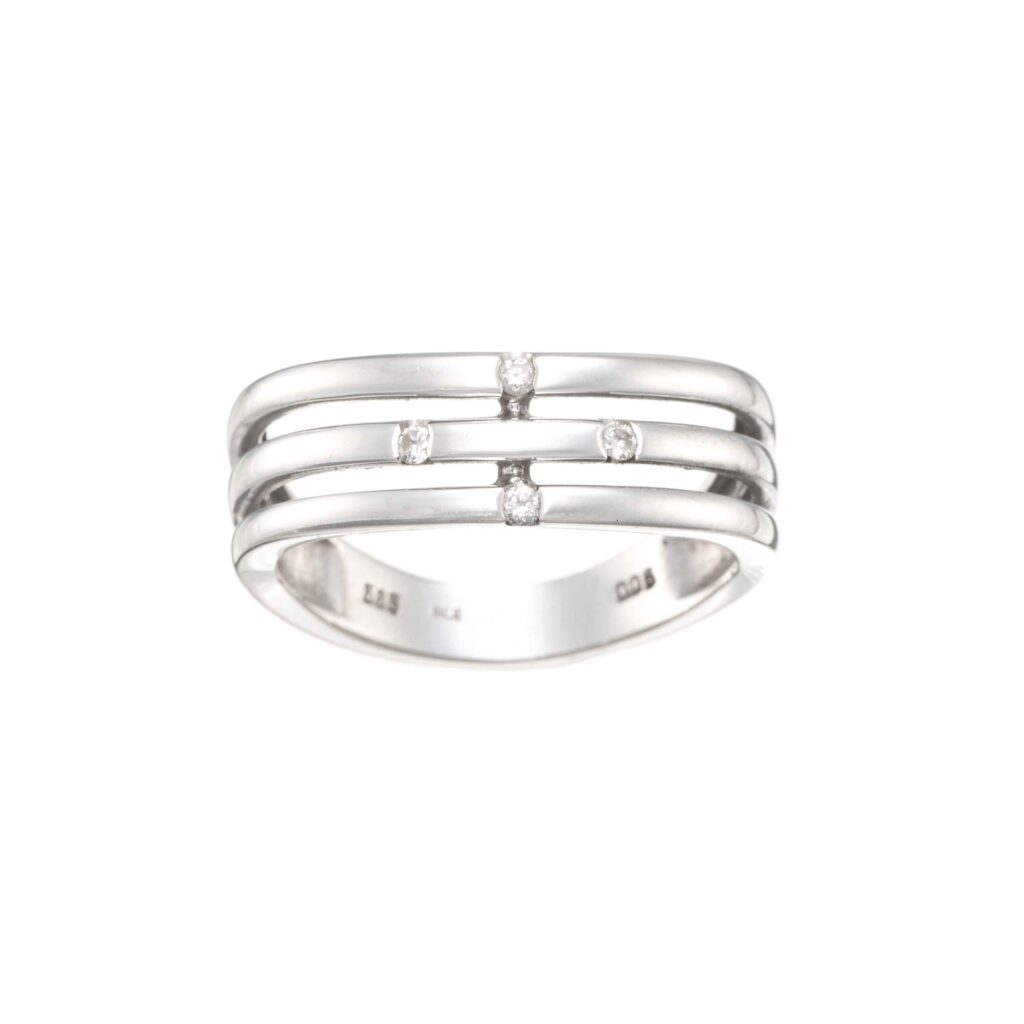 Ring, hvitt gull, diamanter (0,06 ct.)