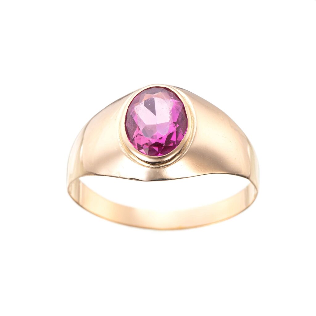 Ring, gult gull, fargesten