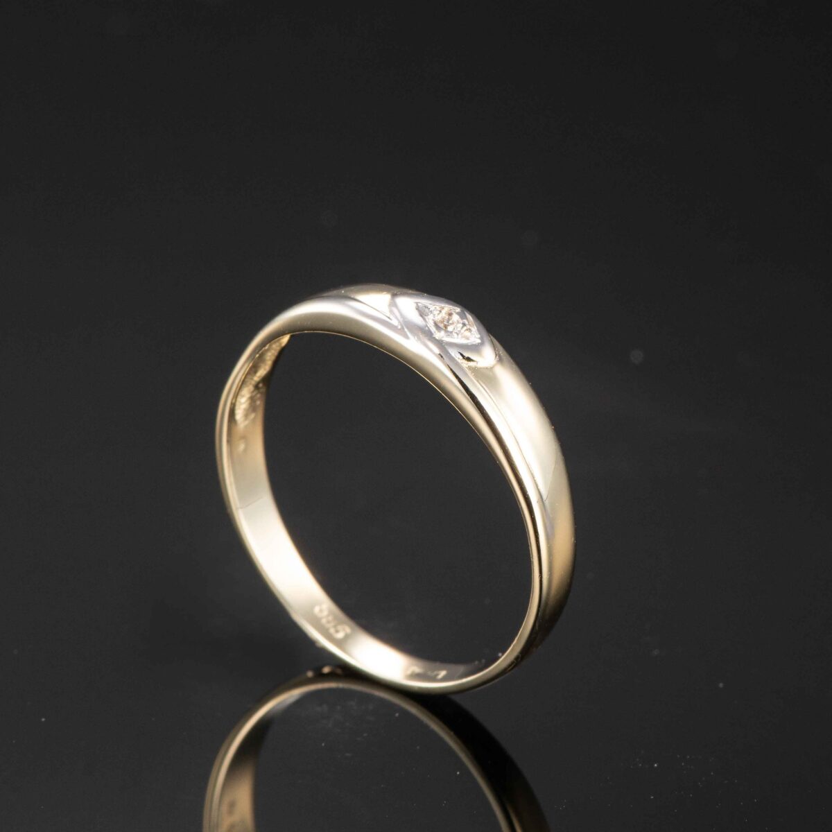 Ring, gult gull, diamant (<0,01 ct.) - Bilde 2