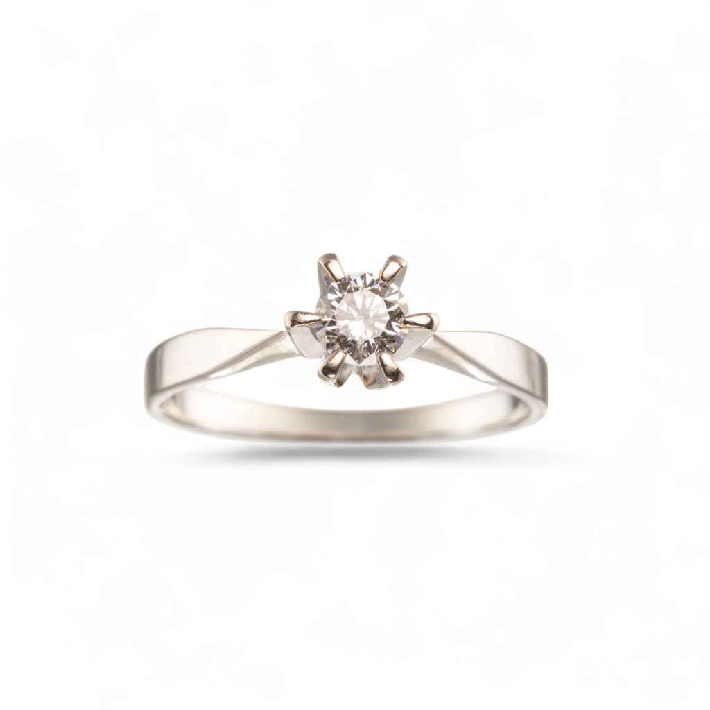 Diamantring (0,36 ct.), hvitt gull