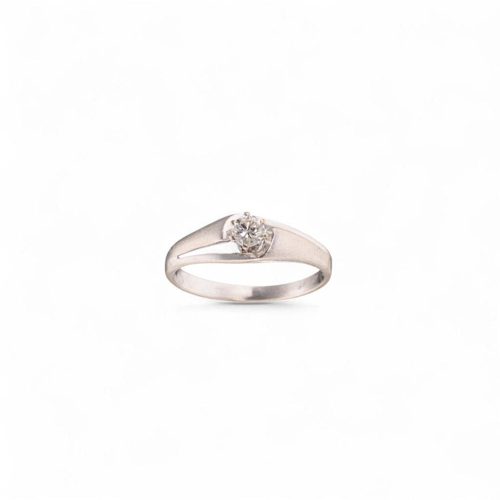 Diamantring (0,19 ct.), hvitt gull