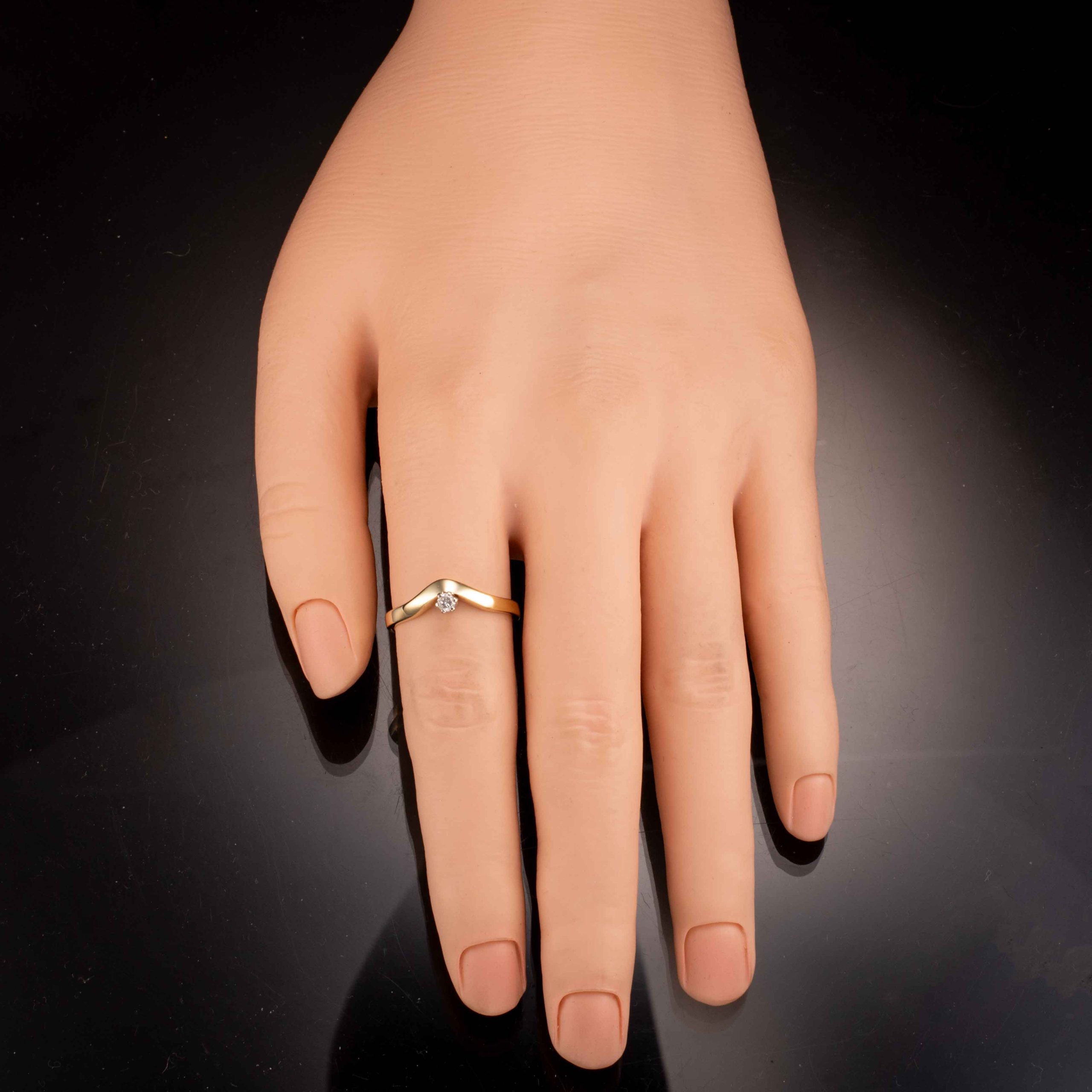 RIng, gult gull, diamant (0,08 ct.) - Bilde 4