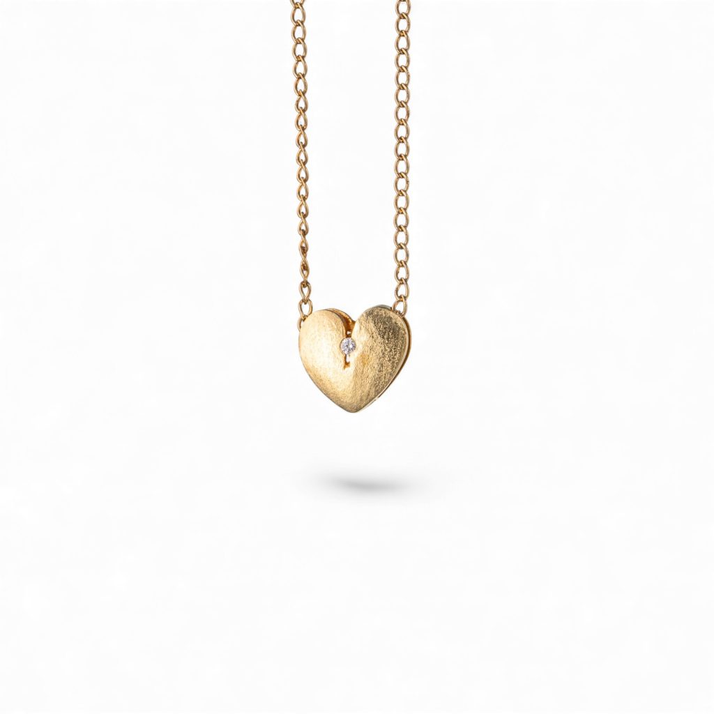 Hjerteanheng, gult gull, diamant (0,01 ct.)