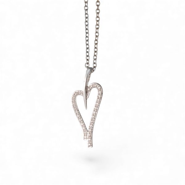 Hjerteanheng, hvitt gull, diamanter (0,15 ct.)