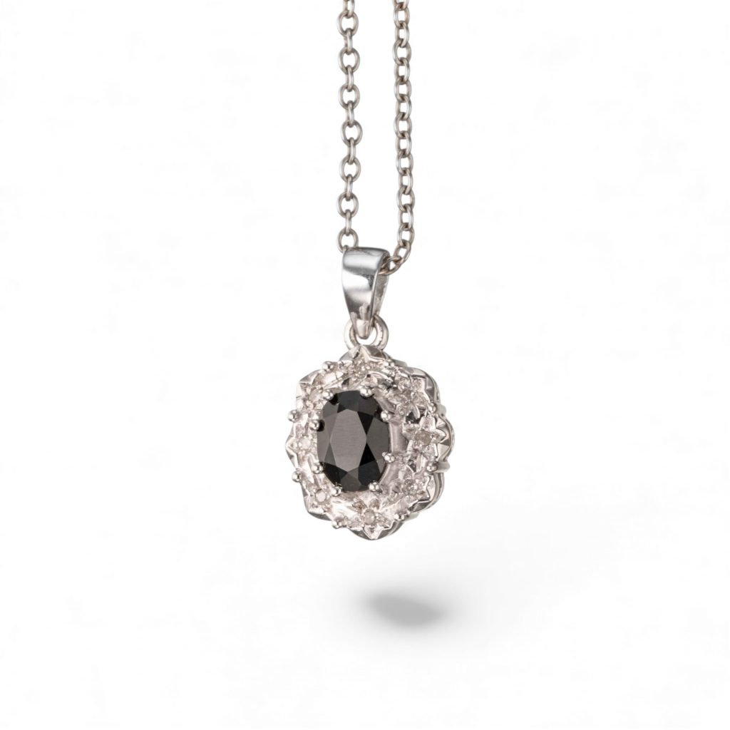 Safiranheng, hvitt gull, diamanter (0,04 ct.)