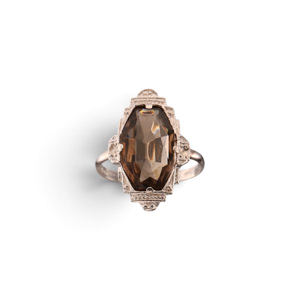 Antikk ring, brunt glass, sølv